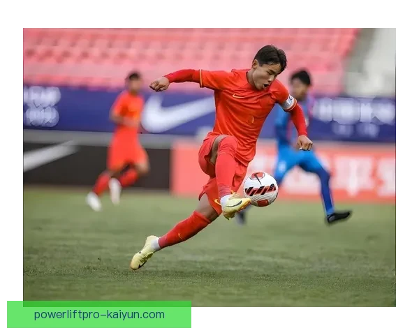 泰国国家队在亚洲杯中顺利晋级16强，状态值得关注